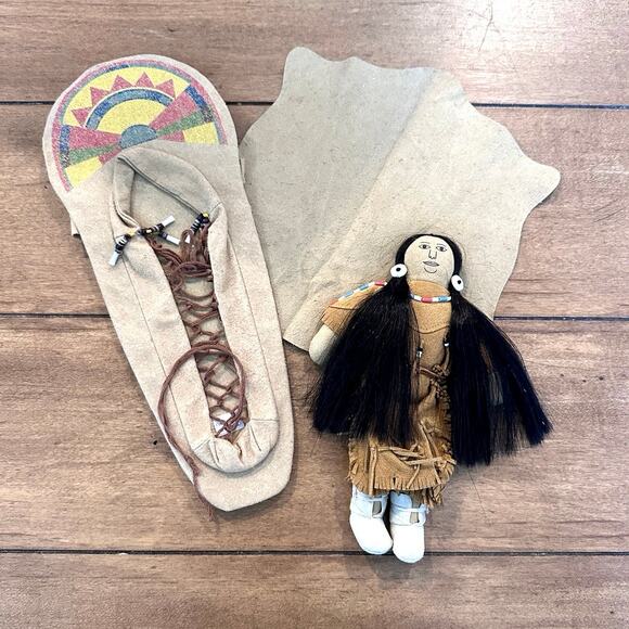 American Girl RETIRED Kaya doll, cradleboard and blanket - Picture 1 of 9